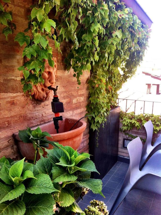 Sui Tetti Di Bologna Apartment Luaran gambar